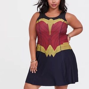 HER UNIVERSE DC COMICS WONDER WOMAN REVERSIBLE SKATER DRESS Torrid Size 2